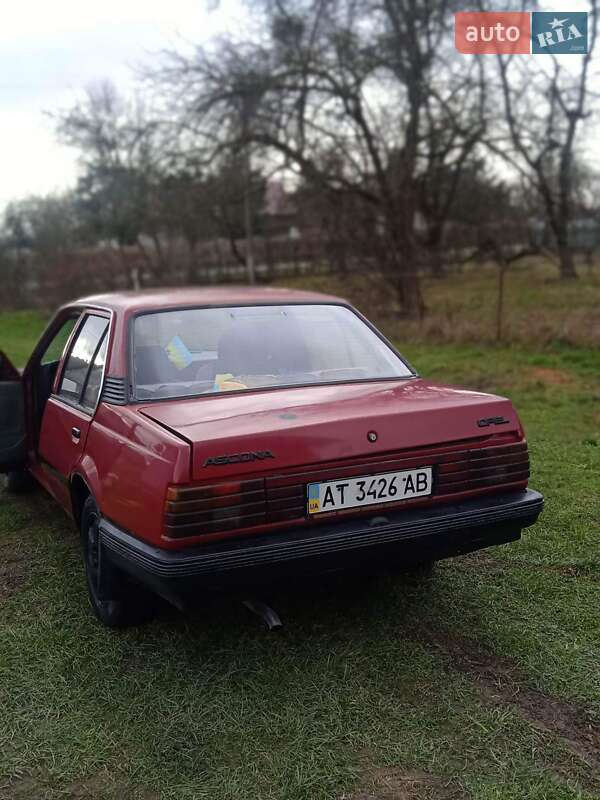 Хэтчбек Opel Ascona 1986 в Калуше