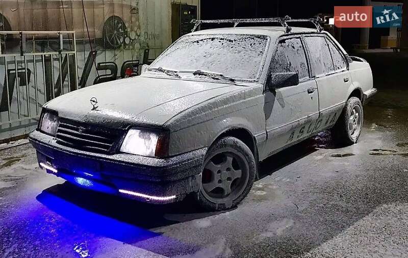 Седан Opel Ascona 1987 в Коломые