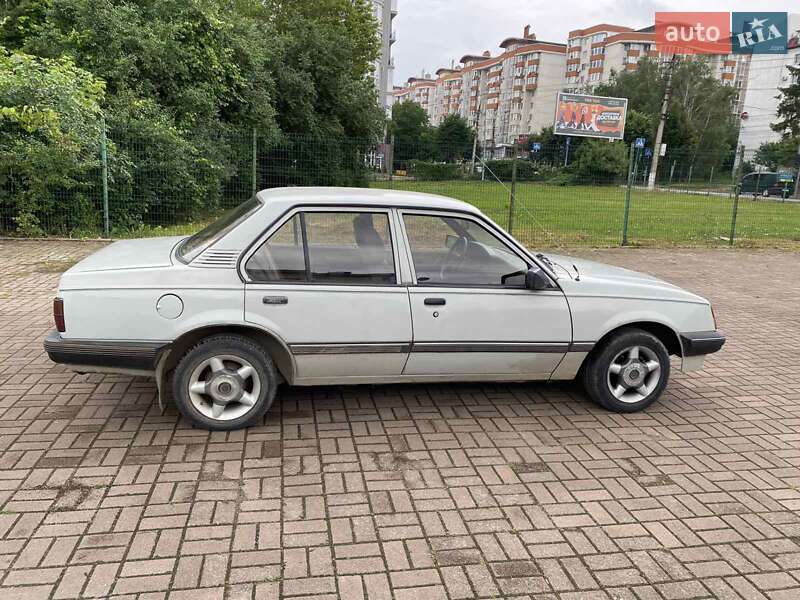 Седан Opel Ascona 1987 в Черновцах