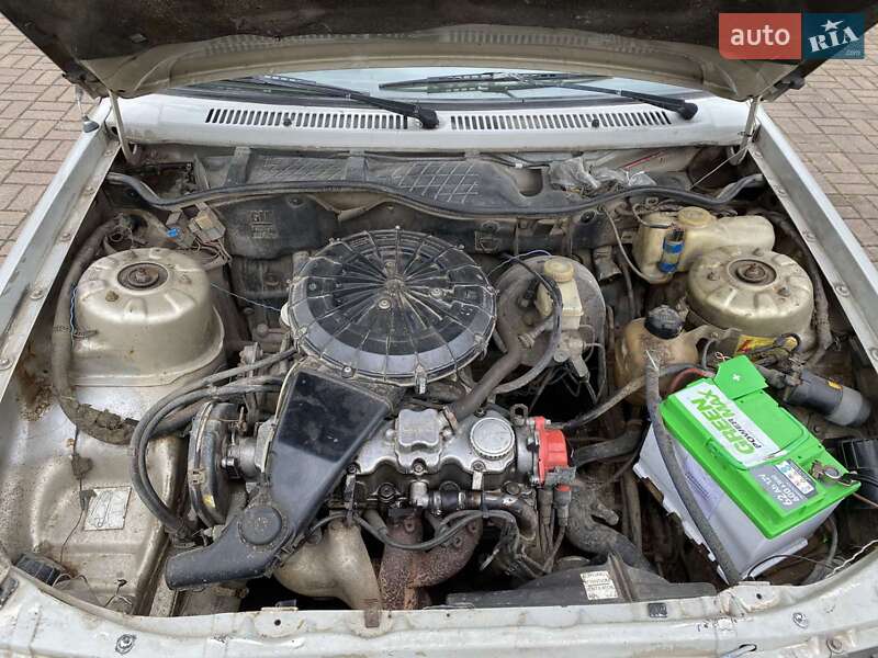 Седан Opel Ascona 1987 в Черновцах