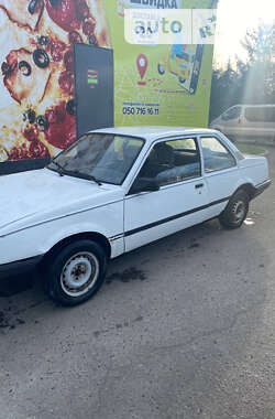 Купе Opel Ascona 1985 в Лубнах