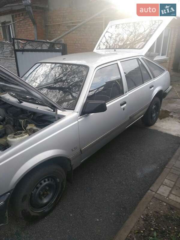 Хэтчбек Opel Ascona 1985 в Хмельнике