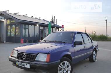 Седан Opel Ascona 1985 в Снятине