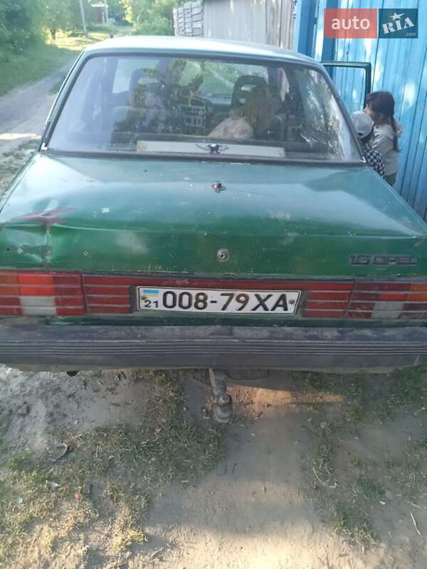 Седан Opel Ascona 1981 в Богодухове