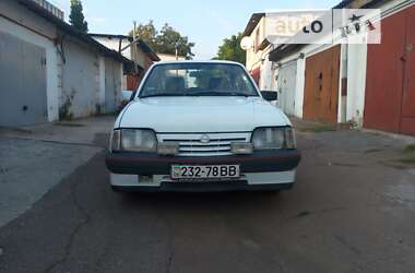 Седан Opel Ascona 1988 в Житомирі