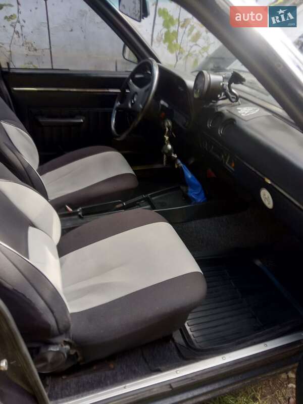 Седан Opel Ascona 1976 в Виннице