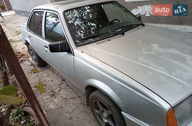 Седан Opel Ascona 1988 в Сокирянах