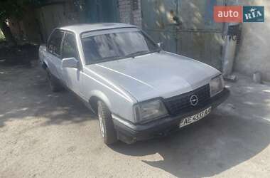 Седан Opel Ascona 1988 в Запоріжжі