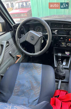 Седан Opel Ascona 1986 в 
