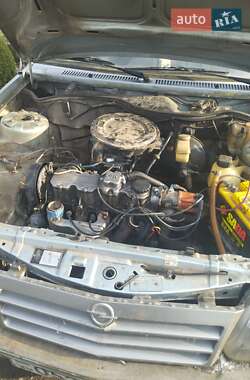 Хэтчбек Opel Ascona 1986 в 