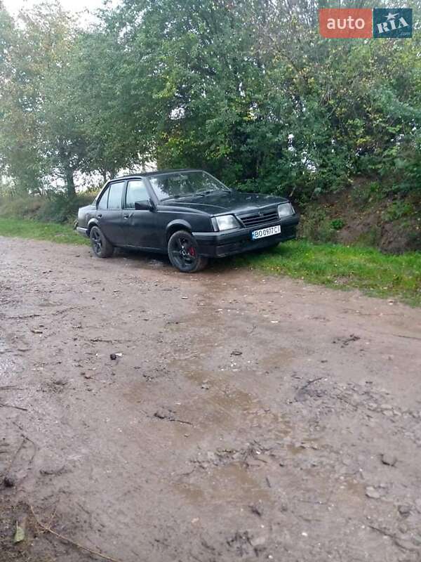 Opel Ascona 1988