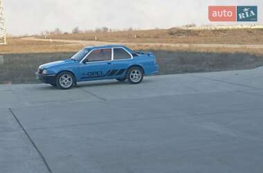 Купе Opel Ascona 1985 в 