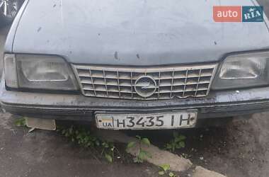 Хетчбек Opel Ascona 1985 в Стебнику