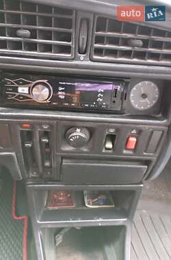 Хэтчбек Opel Ascona 1986 в 