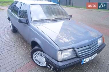 Хэтчбек Opel Ascona 1987 в 