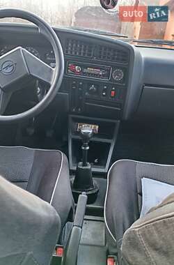 Седан Opel Ascona 1987 в 