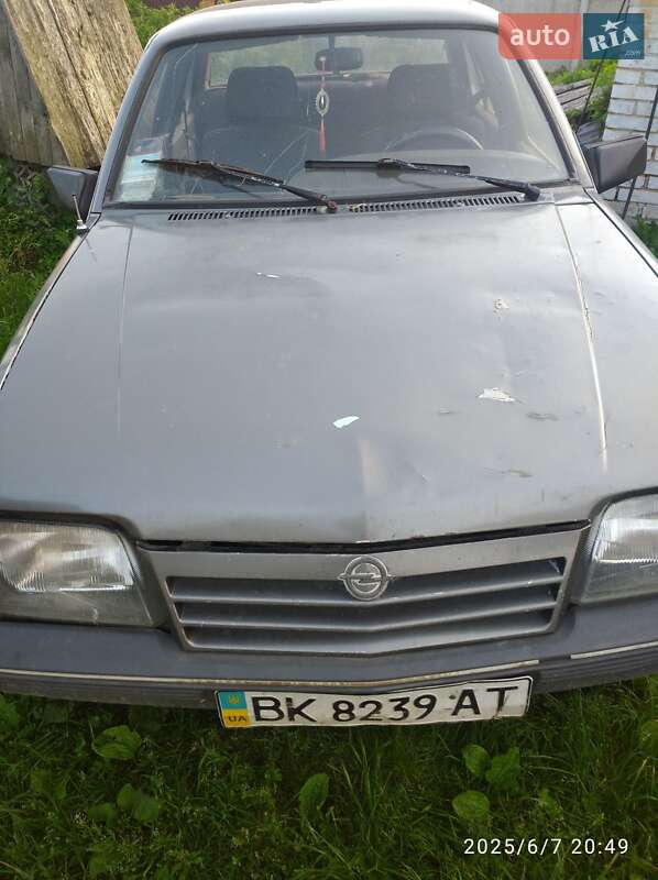 Opel Ascona 1987