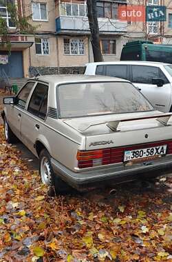 Седан Opel Ascona 1986 в Харкові
