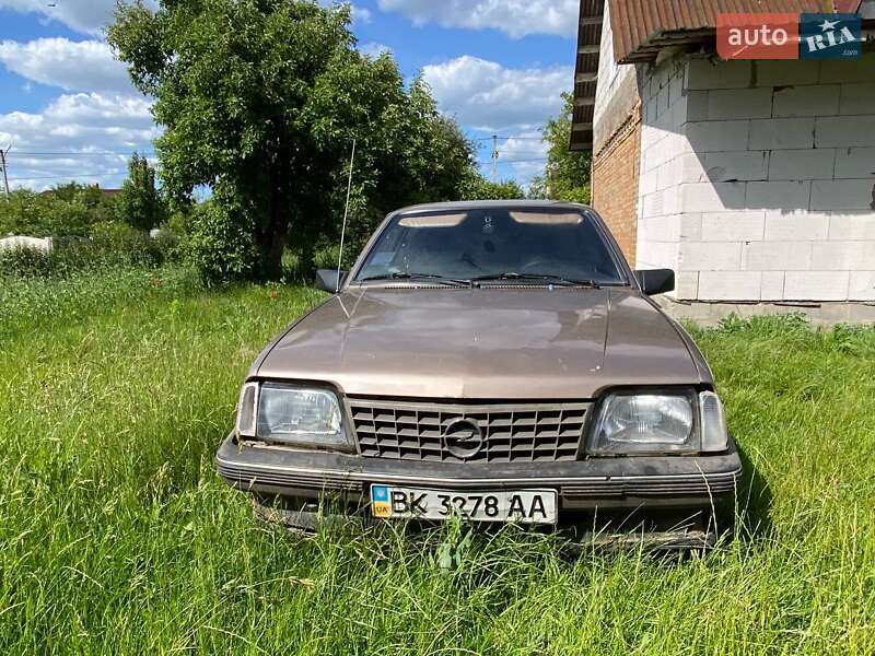 Седан Opel Ascona 1986 в 