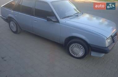 Хэтчбек Opel Ascona 1987 в Ивано-Франковске