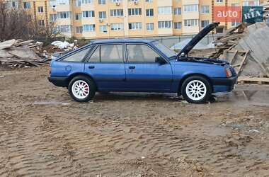 Хэтчбек Opel Ascona 1985 в 