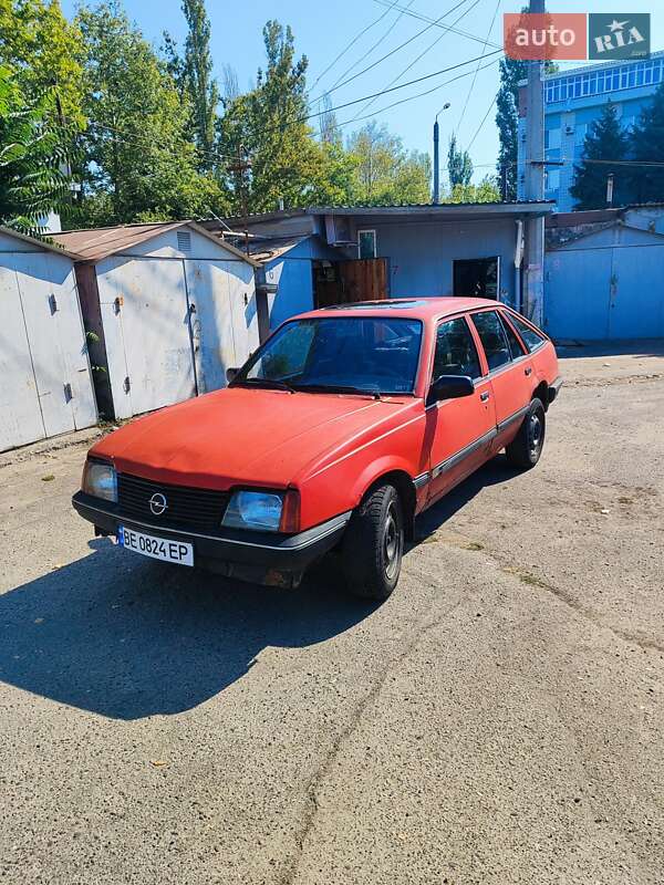 Opel Ascona 1983