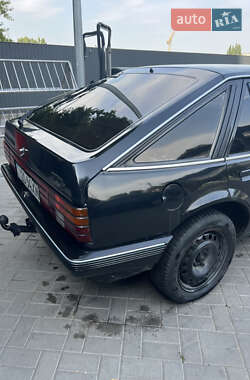 Хэтчбек Opel Ascona 1986 в 