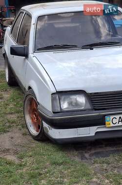 Купе Opel Ascona 1983 в Городище
