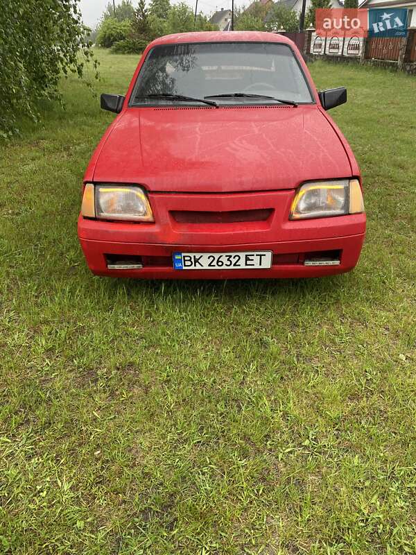 Седан Opel Ascona 1988 в Рокитном фото 7 Седан Opel Ascona 1988 в Рокитном