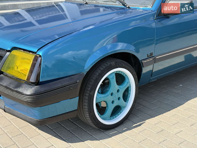 Купе Opel Ascona 1987 в Житомире