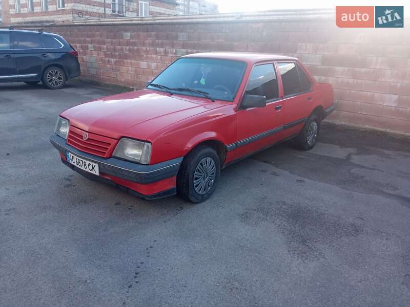 Седан Opel Ascona 1988 в Луцьку