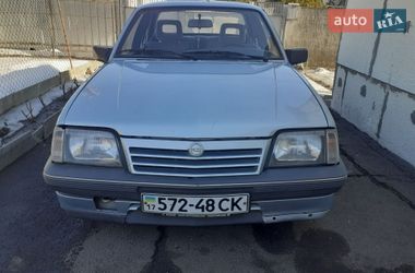 Седан Opel Ascona 1987 в Лубнах