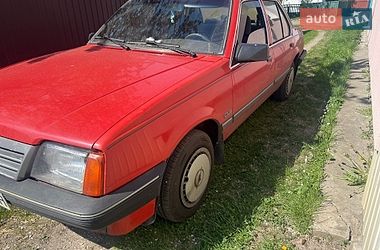 Седан Opel Ascona 1982 в Чернигове