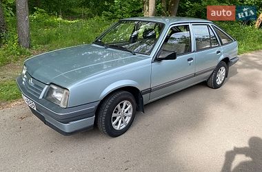 Хэтчбек Opel Ascona 1987 в Житомире