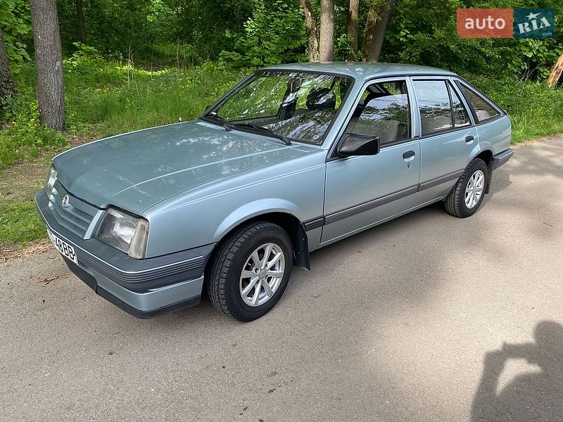Хэтчбек Opel Ascona 1987 в Житомире