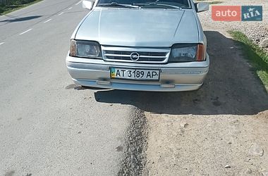 Седан Opel Ascona 1985 в Богородчанах
