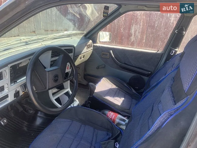 Opel Ascona 1986