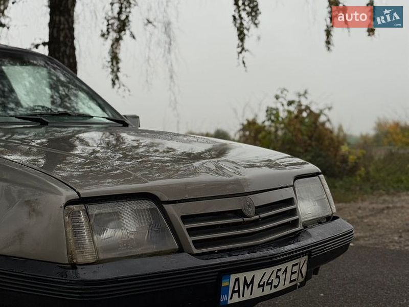 Седан Opel Ascona 1988 в Владимире