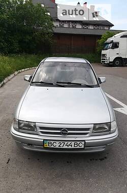 Хетчбек Opel Astra F 1993 в Львові