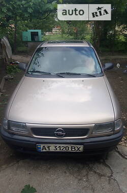 Хетчбек Opel Astra F 1997 в Івано-Франківську