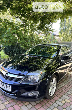 Хетчбек Opel Astra GTC 2007 в Пустомитах