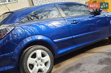 Хэтчбек Opel Astra GTC 2008 в 