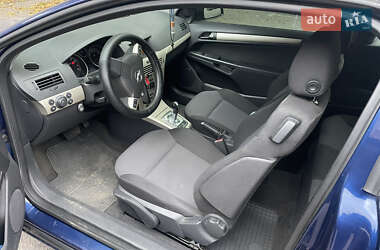Хэтчбек Opel Astra GTC 2008 в 
