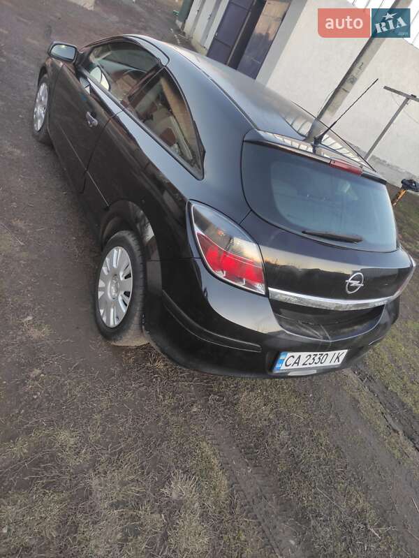 Хетчбек Opel Astra GTC 2009 в Жашківу