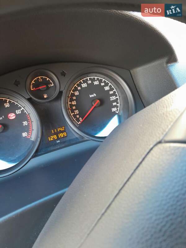 Хетчбек Opel Astra GTC 2009 в Стрию