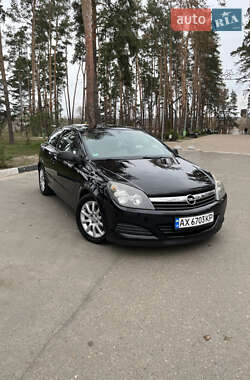 Хетчбек Opel Astra GTC 2005 в 
