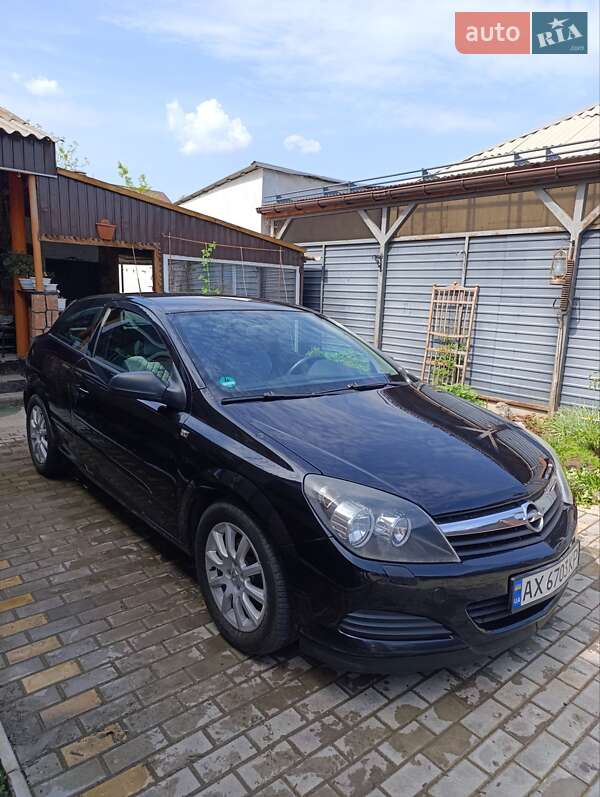 Opel Astra GTC 2005