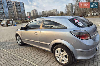 Хетчбек Opel Astra GTC 2006 в 