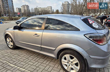 Хетчбек Opel Astra GTC 2006 в 