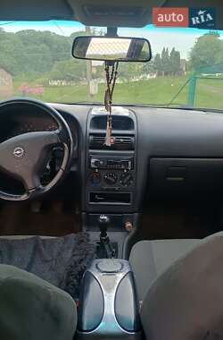 Универсал Opel Astra GTC 2009 в 